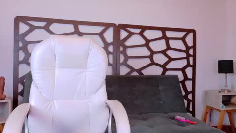 ashley_jonee online show from February 16, 12:45 pm