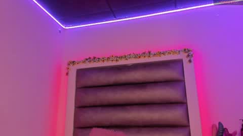 ashley_js online show from June 11, 6:11 am