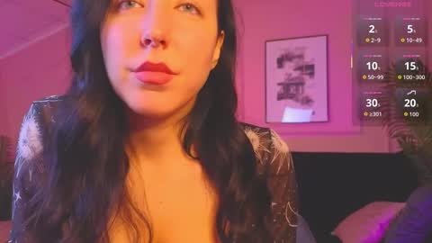 Snapshot of ashley_luxy chatting on November 29, 9:07 pm Ashley online show from November 29, 9:07 pm