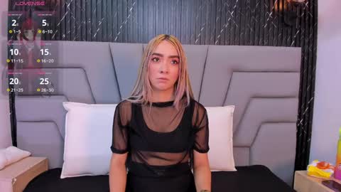 ashley_miller26 online show from May 27, 12:02 pm