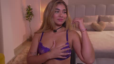 Snapshot of ashley_ospino chatting on November 6, 11:37 pm Ashley online show from November 6, 11:37 pm