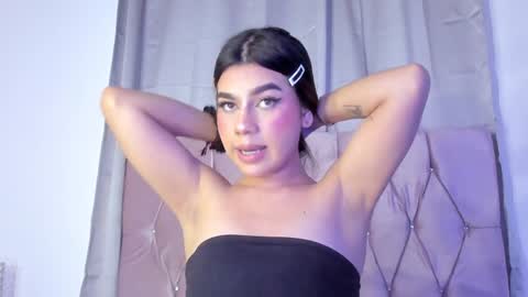 Snapshot of ashley_piinkk chatting on February 1, 11:43 am Ashley online show from February 1, 11:43 am