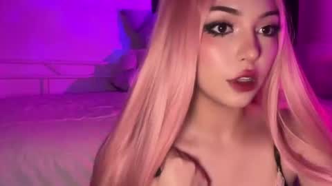 Ashlee Boox   online show from June 19, 7:39 pm