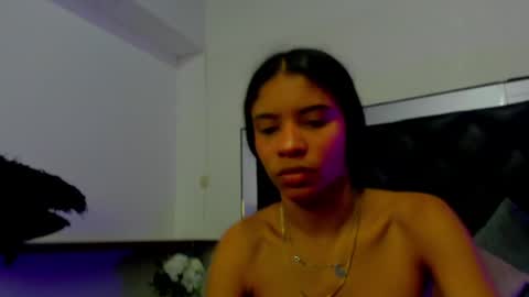 Snapshot of ashleyhiil2 chatting on January 21, 3:04 am AshleyHill online show from January 21, 3:04 am
