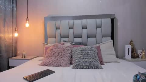 Snapshot of ashleyhiil2 chatting on October 8, 3:59 am AshleyHill online show from October 8, 3:59 am