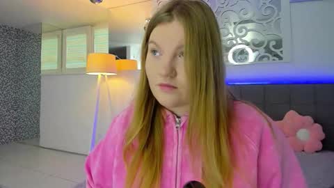 AshleyJonse online show from February 18, 5:58 am