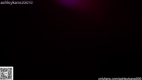 Snapshot of ashleykane2001 chatting on December 1, 3:22 am Ashley online show from December 1, 3:22 am