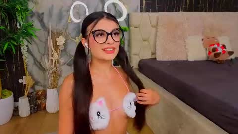 Snapshot of ashleykartter chatting on August 1, 6:18 pm Ashley online show from August 1, 6:18 pm