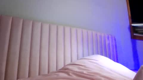 ashleymaddyyyy647935 online show from April 27, 5:49 am