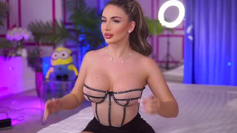 Ashley online show from January 8, 6:20 pm