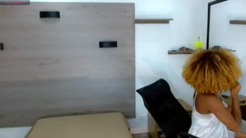 ashleysofiathenison online show from July 11, 12:41 pm