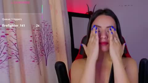 ASHLEY online show from January 10, 3:25 pm