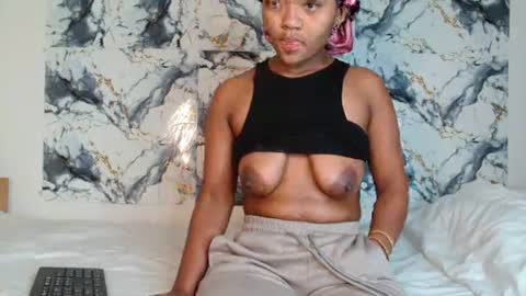 Snapshot of ashleyt255 chatting on July 17, 3:02 am ashleyt255 online show from July 17, 3:02 am