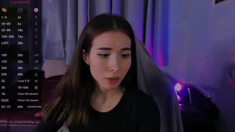 Snapshot of ashleytoxic chatting on November 11, 1:11 pm Ashley online show from November 11, 1:11 pm