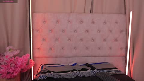 Ashley Lauren online show from January 9, 6:48 am