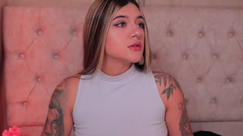 Ashley Lauren online show from February 12, 4:01 am