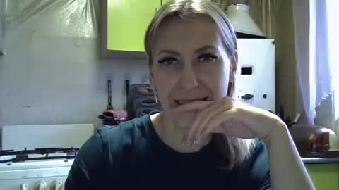 Snapshot of ashleyxhoney chatting on November 7, 7:08 am AshleyXHoney online show from November 7, 7:08 am