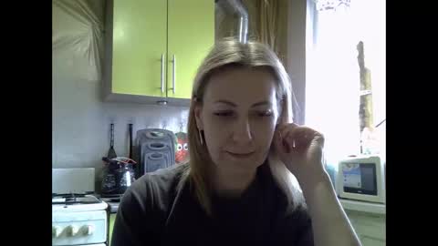 Snapshot of ashleyxhoney chatting on December 15, 8:29 am AshleyXHoney online show from December 15, 8:29 am