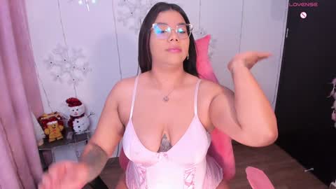 Snapshot of ashleyy18__ chatting on December 28, 8:16 am Ashleyy18 online show from December 28, 8:16 am