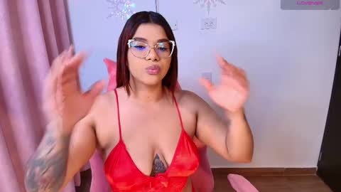 Snapshot of ashleyy18__ chatting on February 20, 8:39 am Ashleyy18 online show from February 20, 8:39 am