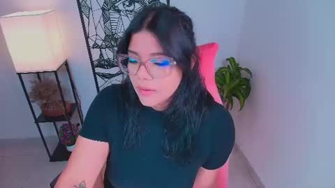 Ashleyy18   online show from June 14, 3:19 am