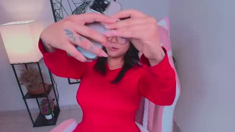 Ashleyy18   online show from June 20, 7:05 pm