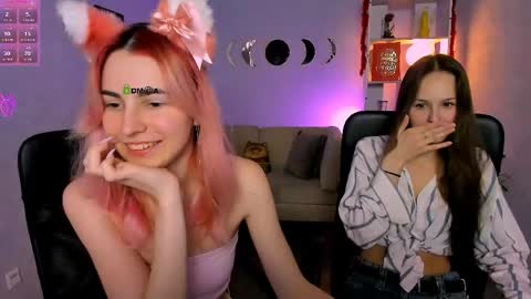 Snapshot of ashli_bright chatting on April 23, 12:29 pm Ashli online show from April 23, 12:29 pm