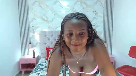 AshlieeGreenn online show from March 20, 7:52 pm