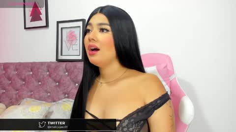 Snapshot of ashliekitty_011 chatting on June 4, 12:38 am Ashlie online show from June 4, 12:38 am