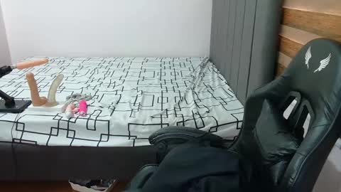 ashly online show from January 20, 1:18 am