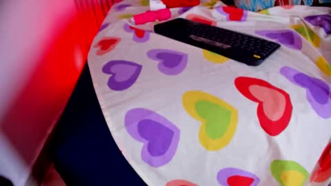 ashlybenison online show from December 17, 8:23 am