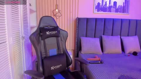 Snapshot of ashlye_miller_ chatting on January 4, 3:40 am ashlye_miller_ online show from January 4, 3:40 am