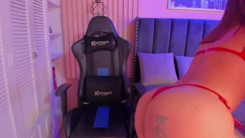 Snapshot of ashlye_miller_ chatting on March 5, 3:51 am ashlye_miller_ online show from March 5, 3:51 am