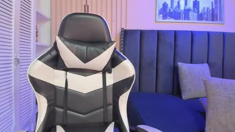 ashlye_miller_ online show from February 12, 4:18 am