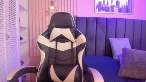ashlye_miller_ online show from June 30, 7:48 pm