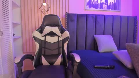 ashlye_miller_ online show from July 8, 8:02 pm