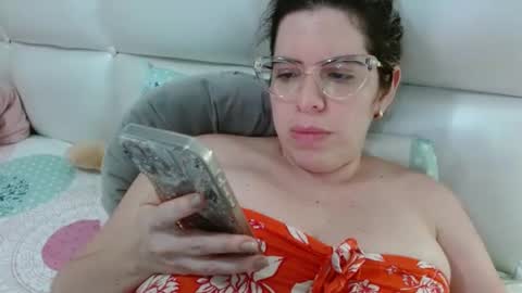 Snapshot of ashlymoon chatting on January 11, 2:09 am AshlyMoon online show from January 11, 2:09 am
