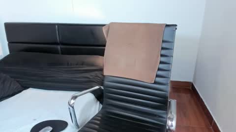 ashlyviper77 online show from February 5, 9:52 pm