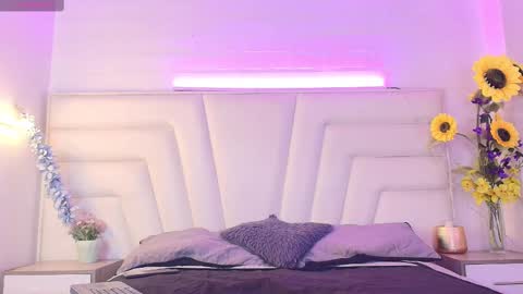 Snapshot of ashton_dick chatting on November 5, 8:09 pm ashton_dick online show from November 5, 8:09 pm