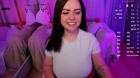 Your girlfriend online show from October 26, 12:05 am