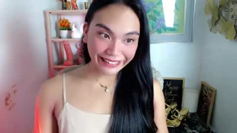 asian_alliyah online show from June 14, 4:03 am