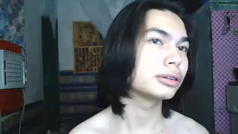 asian_babyboi online show from May 2, 6:24 pm