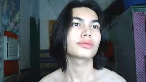 asian_babyboi online show from May 7, 7:52 pm