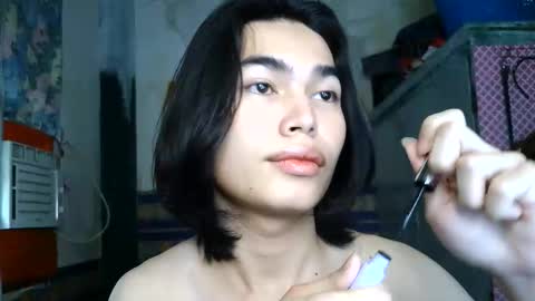asian_babyboi online show from June 7, 10:57 pm