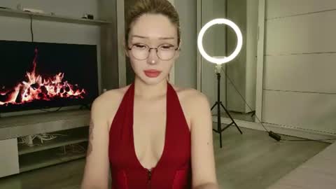 Snapshot of asian_euphoria chatting on July 15, 5:45 am Dju online show from July 15, 5:45 am