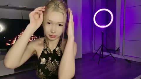 Snapshot of asian_euphoria chatting on July 23, 6:55 am Dju online show from July 23, 6:55 am