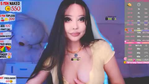 Snapshot of asian_gf chatting on October 31, 8:26 am usually start stream about 10 pm PST 1 am EST online show from October 31, 8:26 am