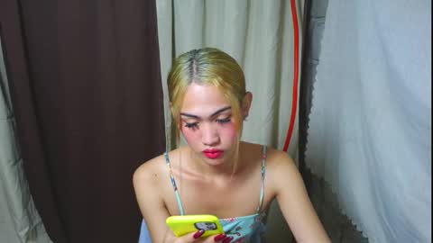 Snapshot of asian_loraine chatting on September 22, 1:46 pm LOVELY LORAINE online show from September 22, 1:46 pm