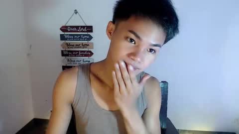 asian_lover05 online show from March 31, 1:44 pm