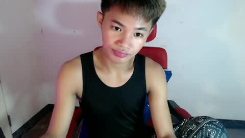 asian_lover05 online show from June 14, 6:21 pm